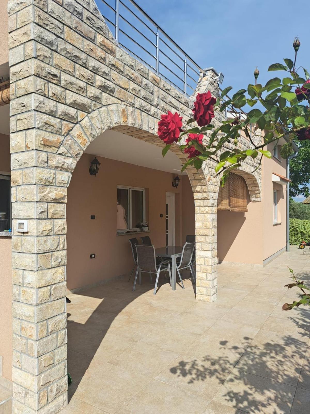 Apartman Melita Galižana Exteriér fotografie
