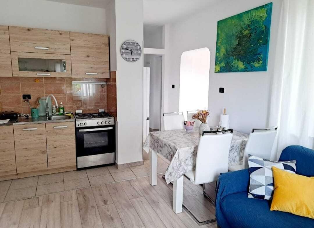 Apartman Melita Galižana Exteriér fotografie