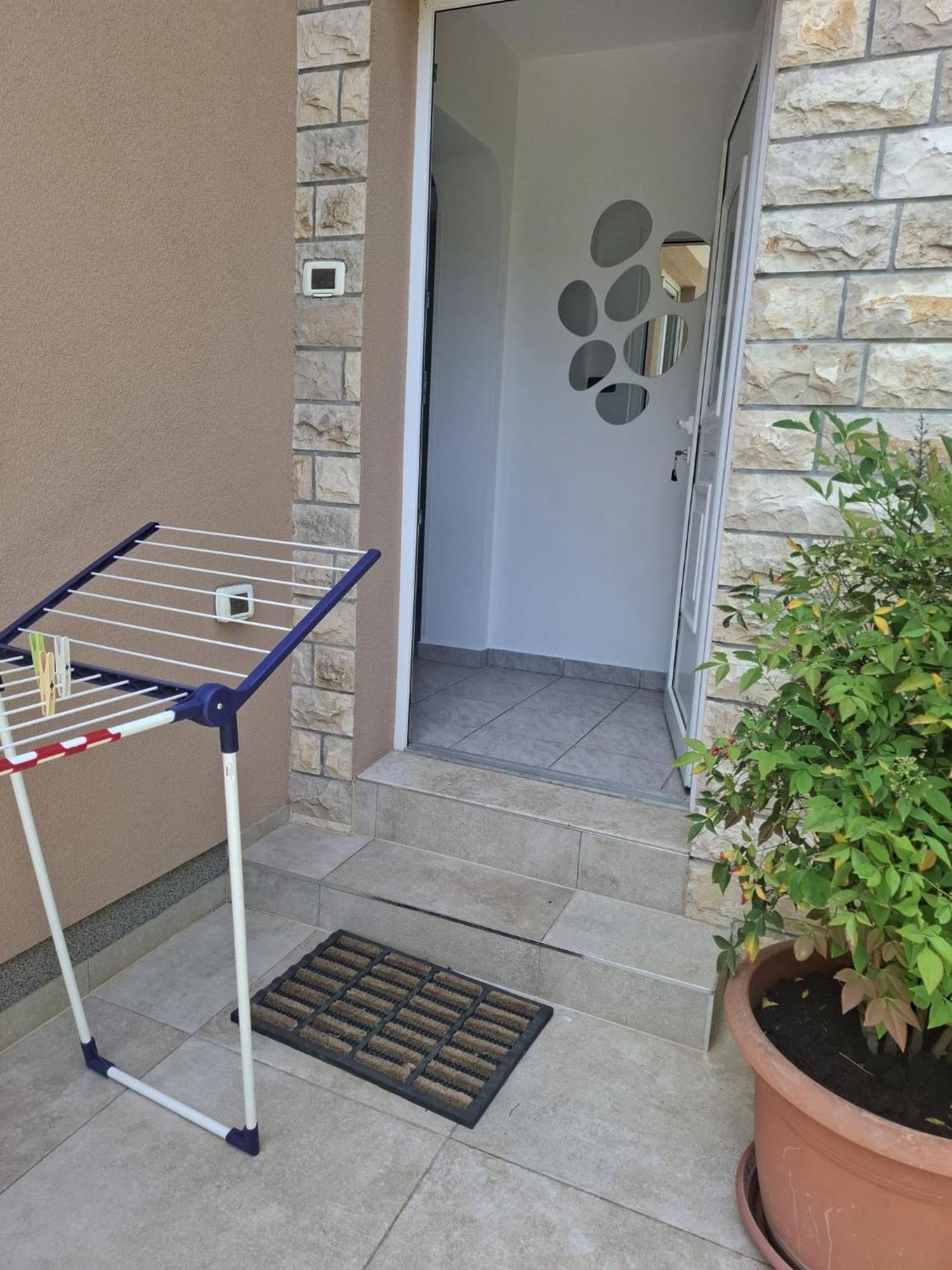 Apartman Melita Galižana Exteriér fotografie